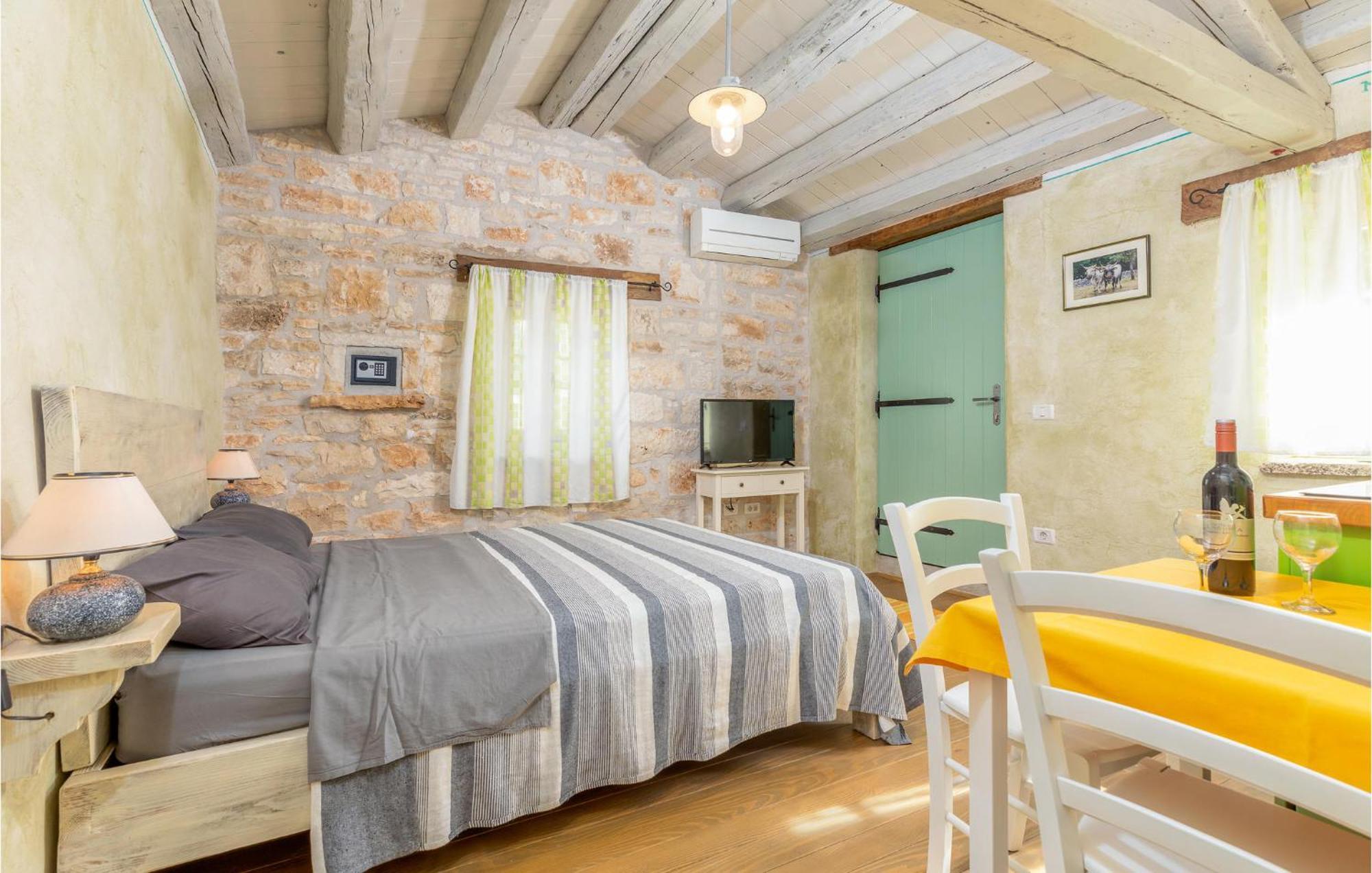 Awesome Apartment In Žminj 외부 사진